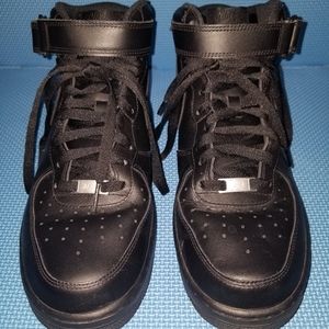 Men's Nike Air Force 1 Triple Black Basketball Shoe 315123-001 Size 10.5